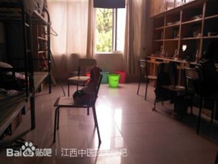 江西中医药大学宿舍图片_寝室图片9