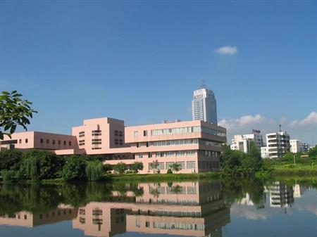 五邑大学校园图片_大学图片2