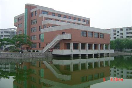 河南科技学院校园图片_大学图片7