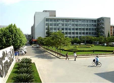 昆明学院校园图片_大学图片2