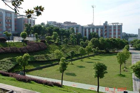 湖北三峡职业技术学院校园图片_大学图片3