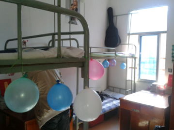 湖北交通职业技术学院宿舍图片_寝室图片13