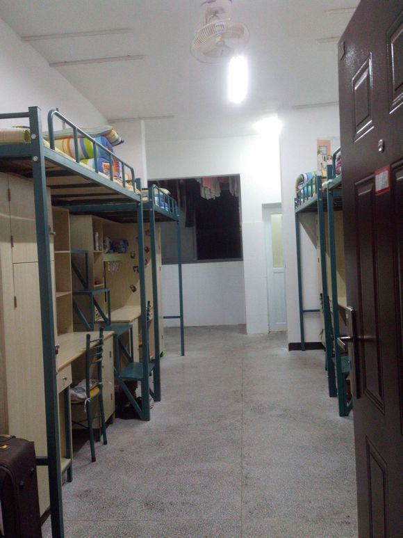 长沙师范学院宿舍图片_寝室图片9
