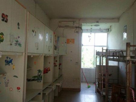 广西理工职业技术学院宿舍图片_寝室图片10