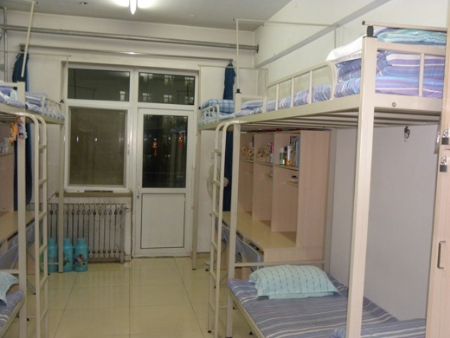 天津科技大学宿舍图片_寝室图片17